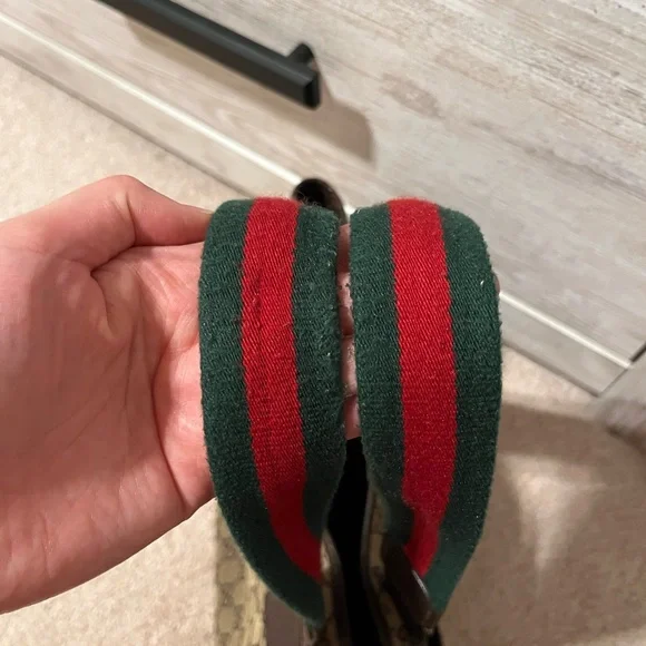 Gucci Brown Monogram Canvas Shoulder Bag with Stripe Handle - Picture 5 of 8